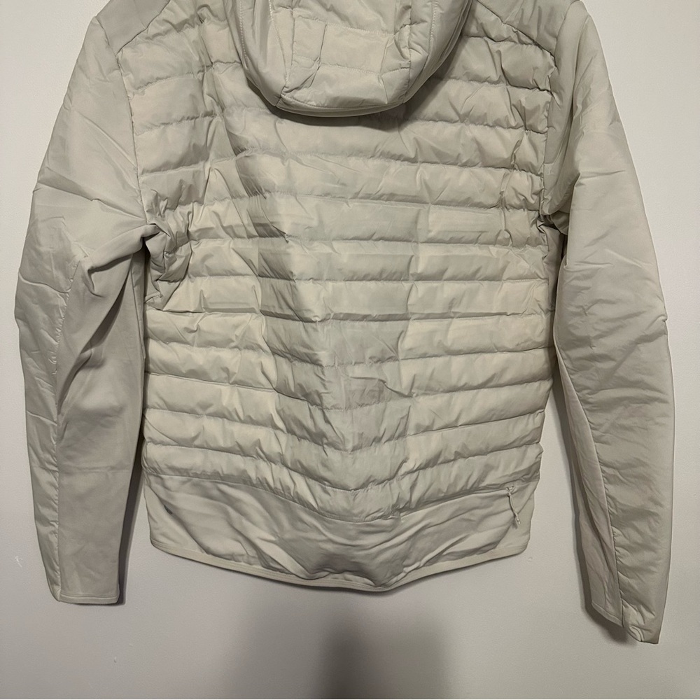 NWOT Lululemon Down for It All Hoodie - Picture 4 of 11